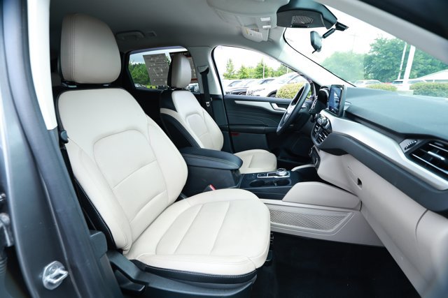 Used 2022 Ford Escape SEL w/ Technology Package FWD image 29