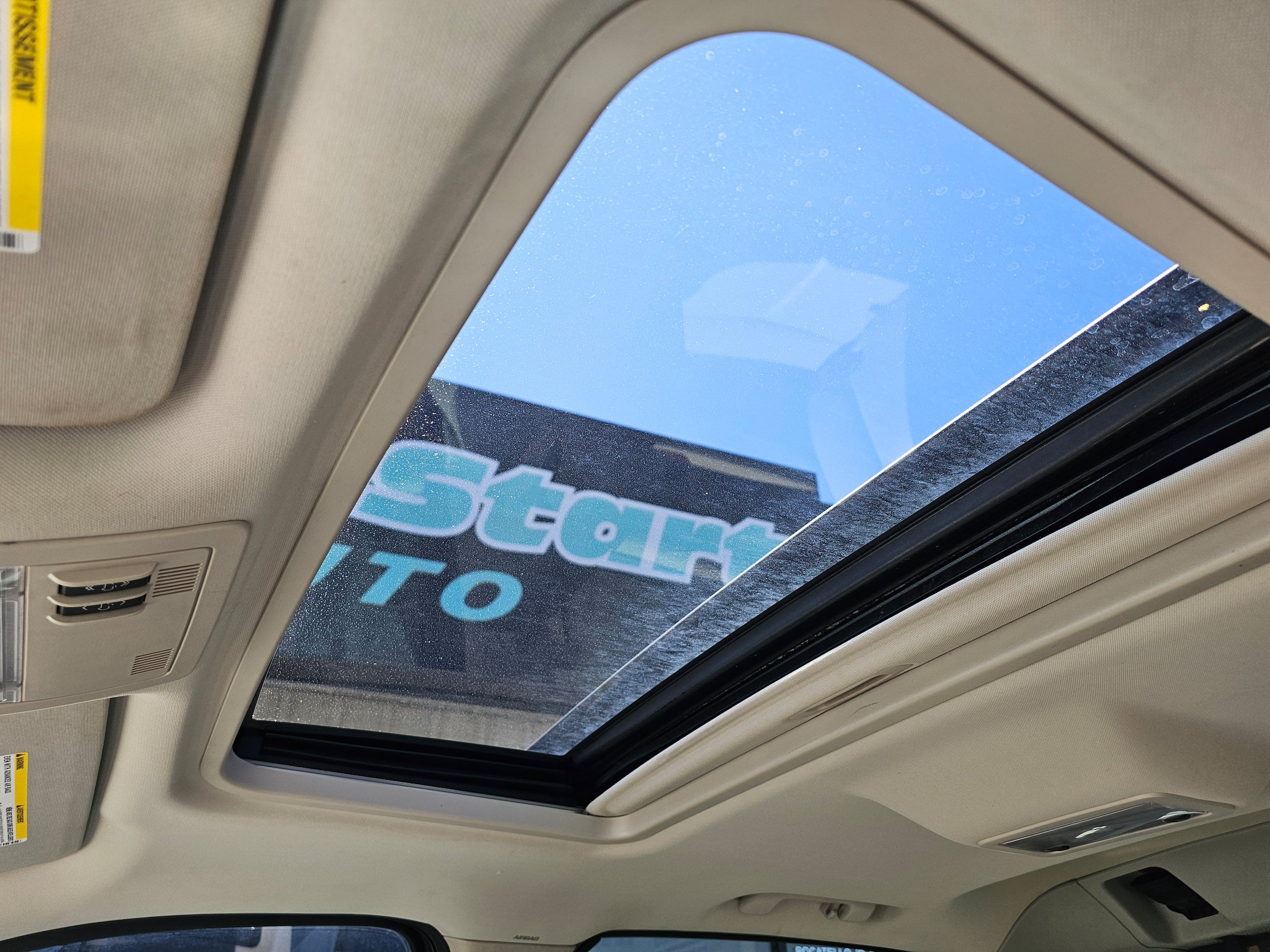Used 2011 Chevrolet Avalanche LTZ AWD/4WD image 15