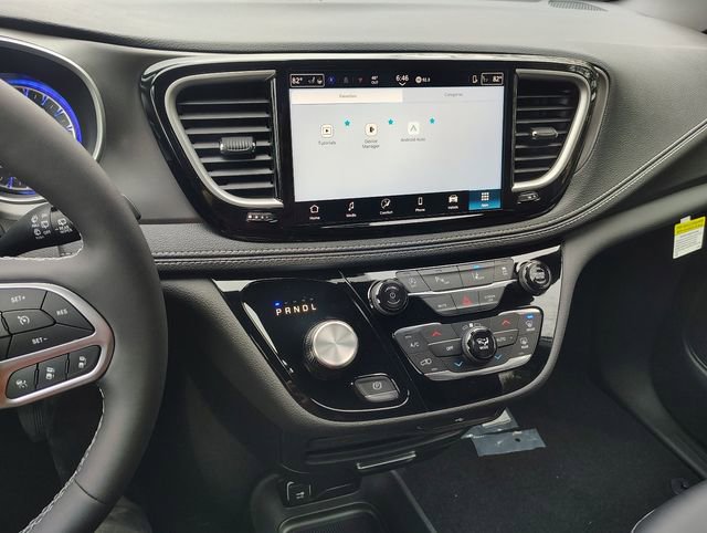 New 2026 Chrysler Pacifica Select FWD image 19