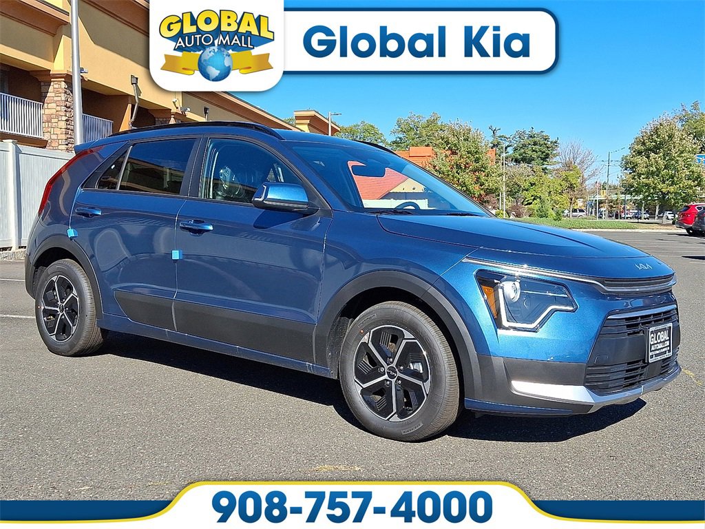New 2025 Kia Niro EX image 1