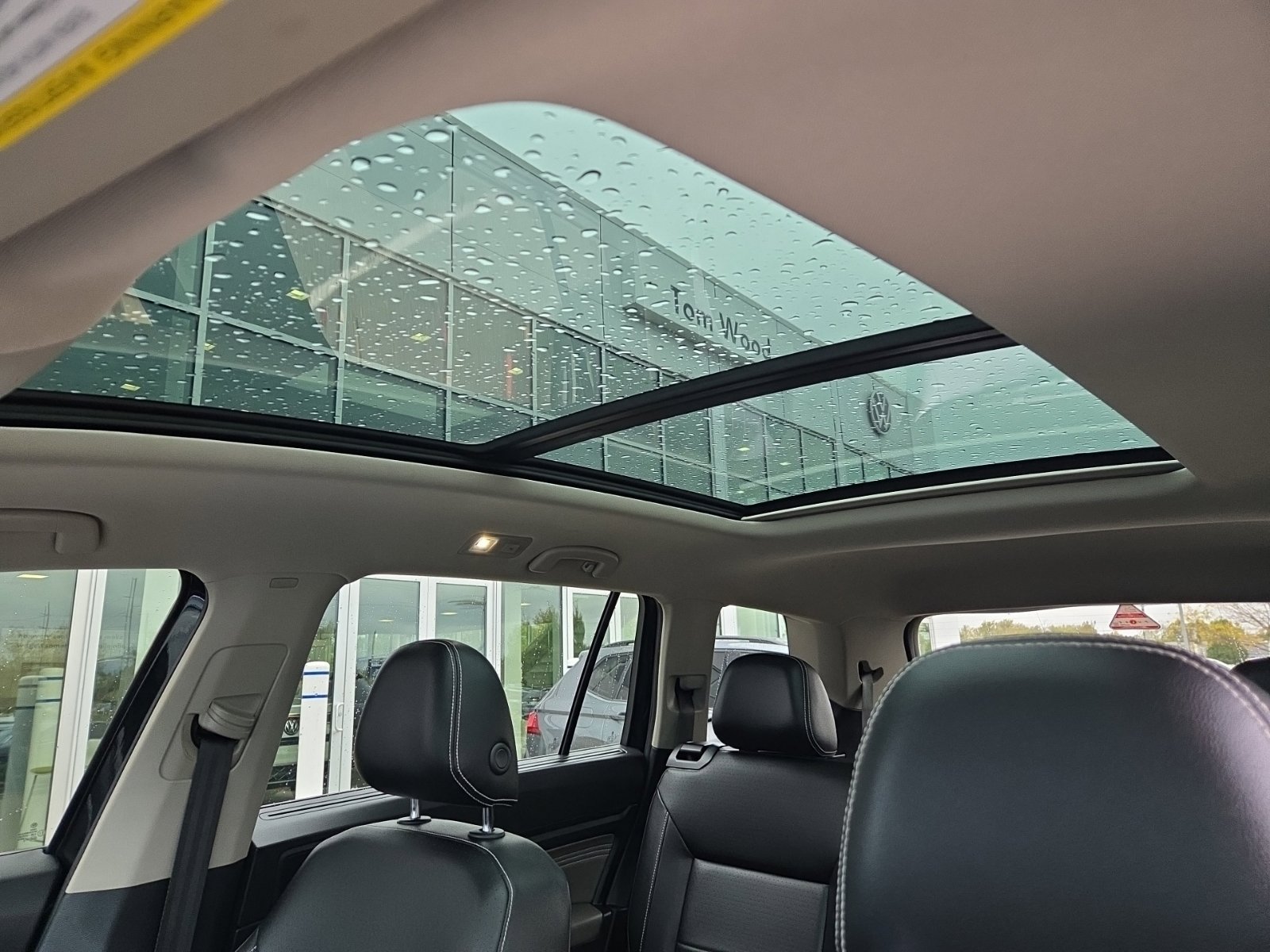 Used 2021 Volkswagen Atlas SE w/ Panoramic Sunroof Package AWD/4WD image 23