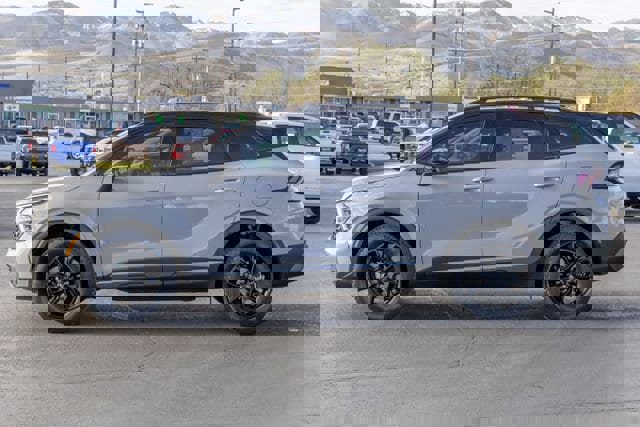 Used 2024 Kia Sportage X-Pro image 3