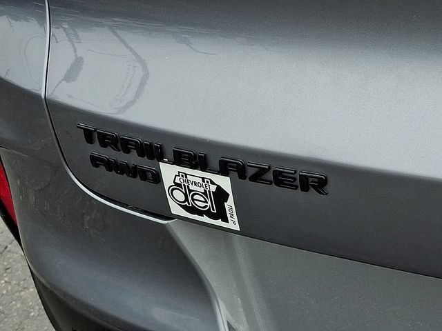 Used 2021 Chevrolet TrailBlazer RS w/ Sun and Liftgate Package AWD/4WD image 32