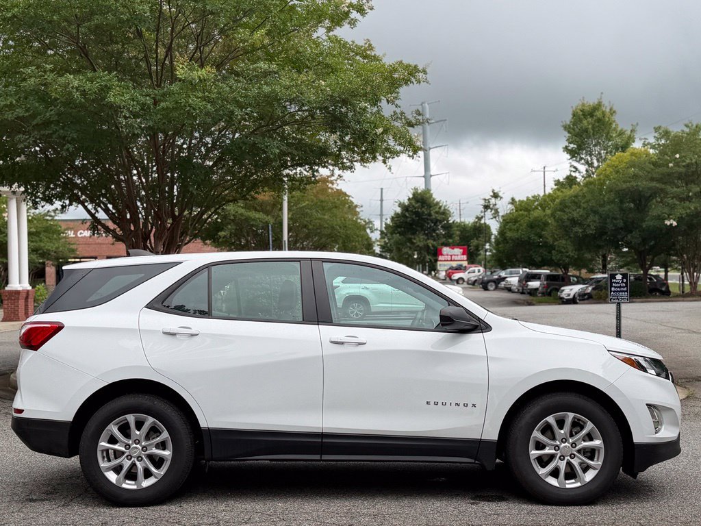 Used 2020 Chevrolet Equinox LS FWD image 6