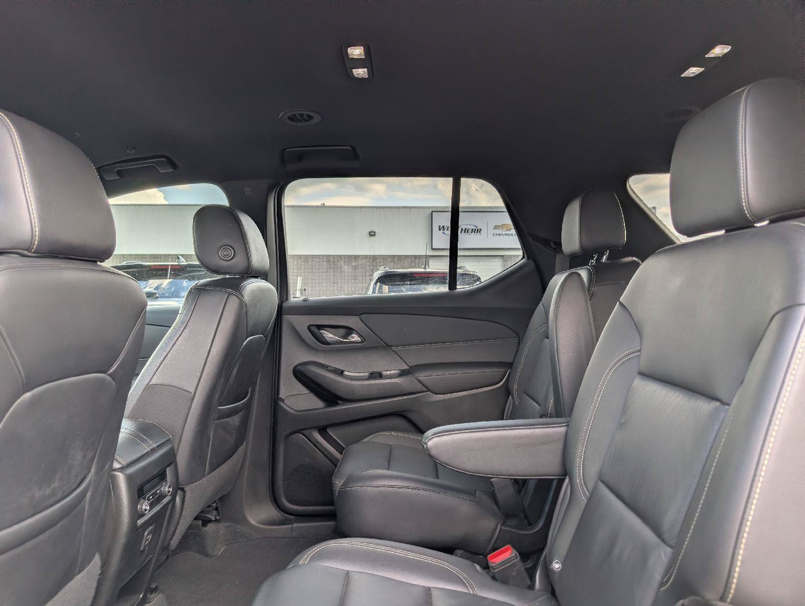 Used 2023 Chevrolet Traverse LT AWD/4WD image 12