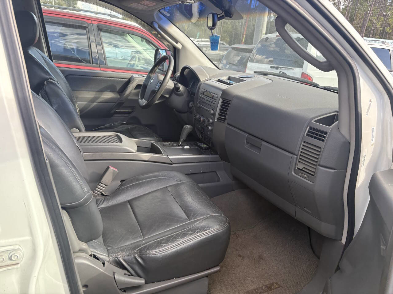 Used 2005 Nissan Armada SE image 6