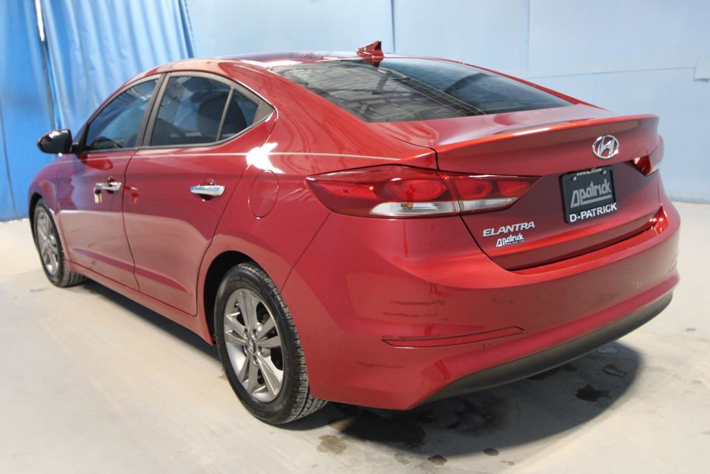 Used 2017 Hyundai Elantra SE image 24