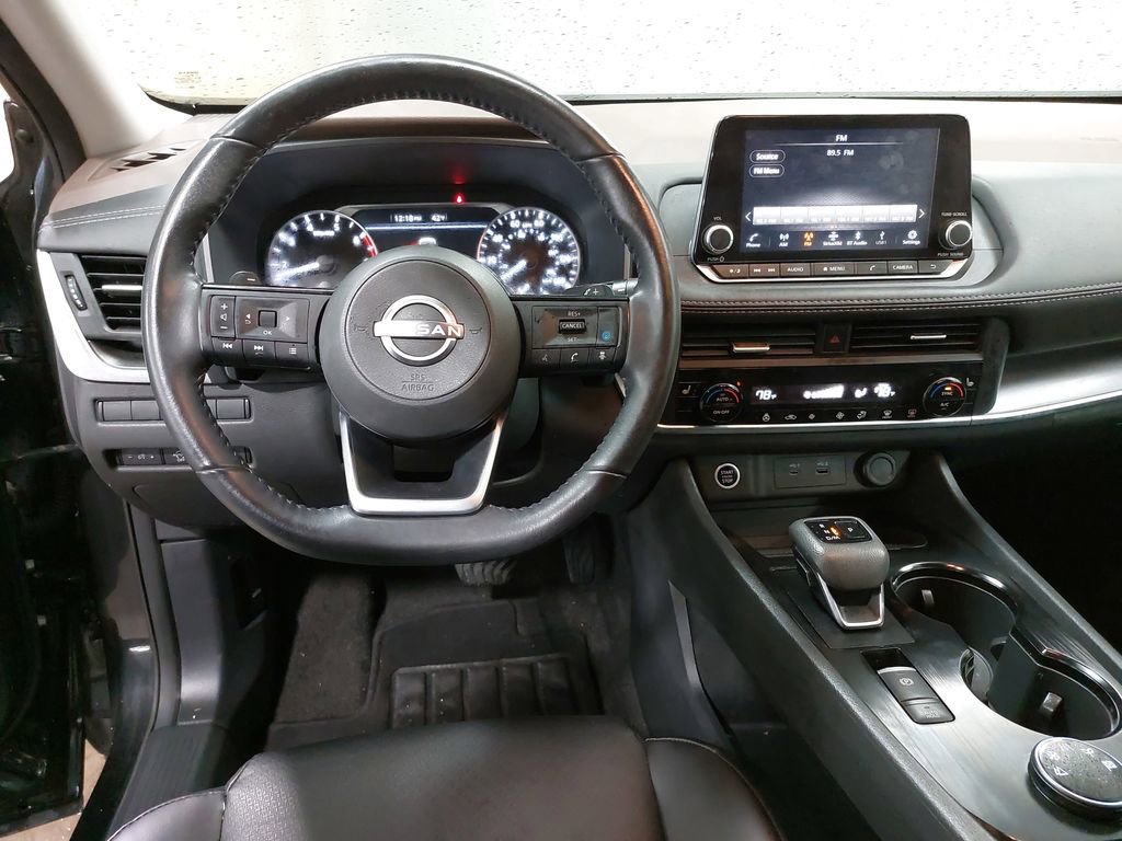 Used 2023 Nissan Rogue SV w/ SV Premium B Package image 16