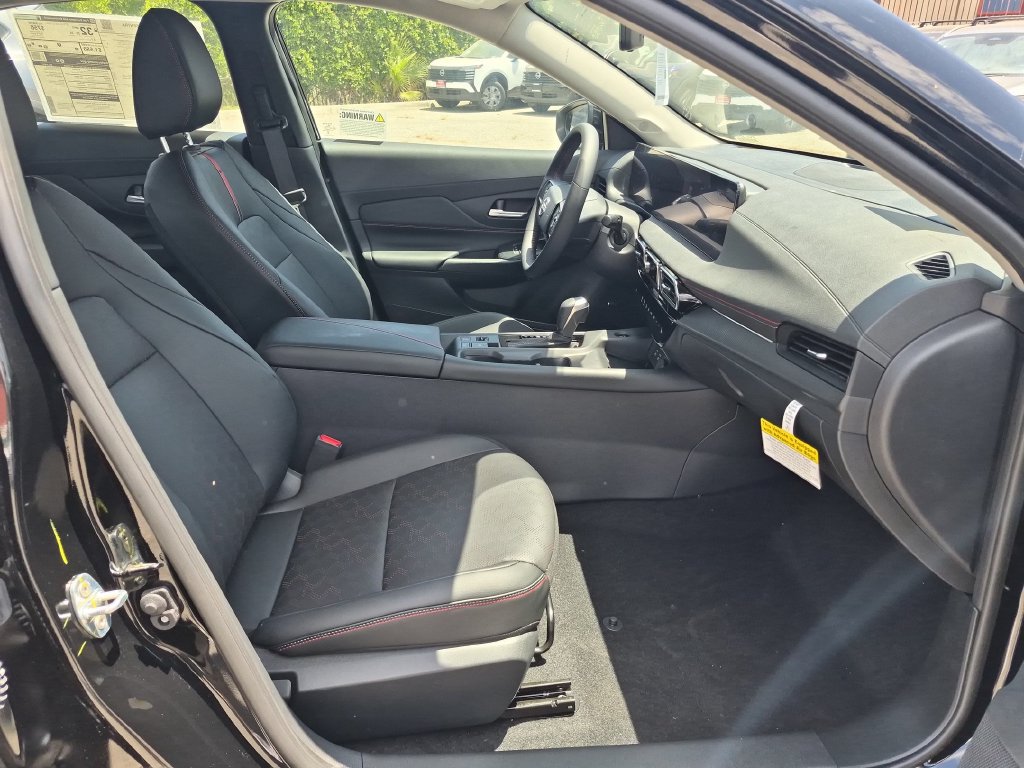 New 2026 Nissan Sentra SR w/ SR Premium Package FWD image 32