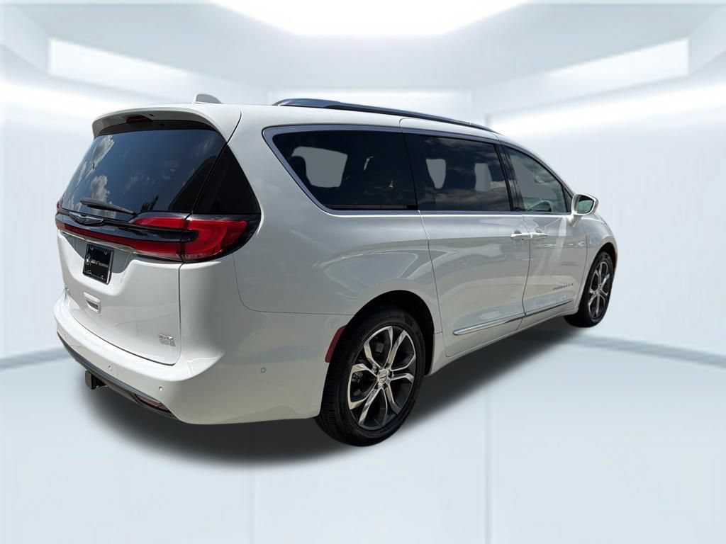 Used 2021 Chrysler Pacifica Pinnacle AWD/4WD image 7
