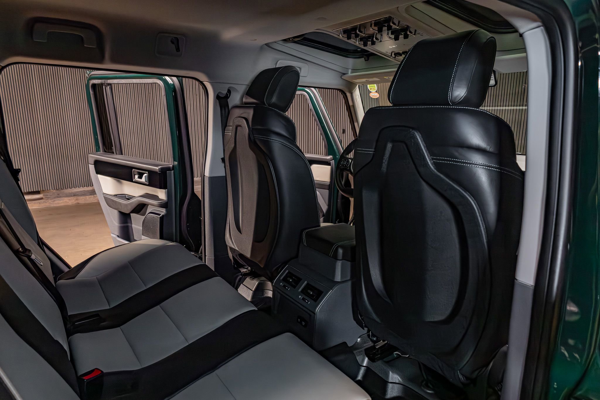 Used 2025 INEOS Grenadier Fieldmaster Edition image 26