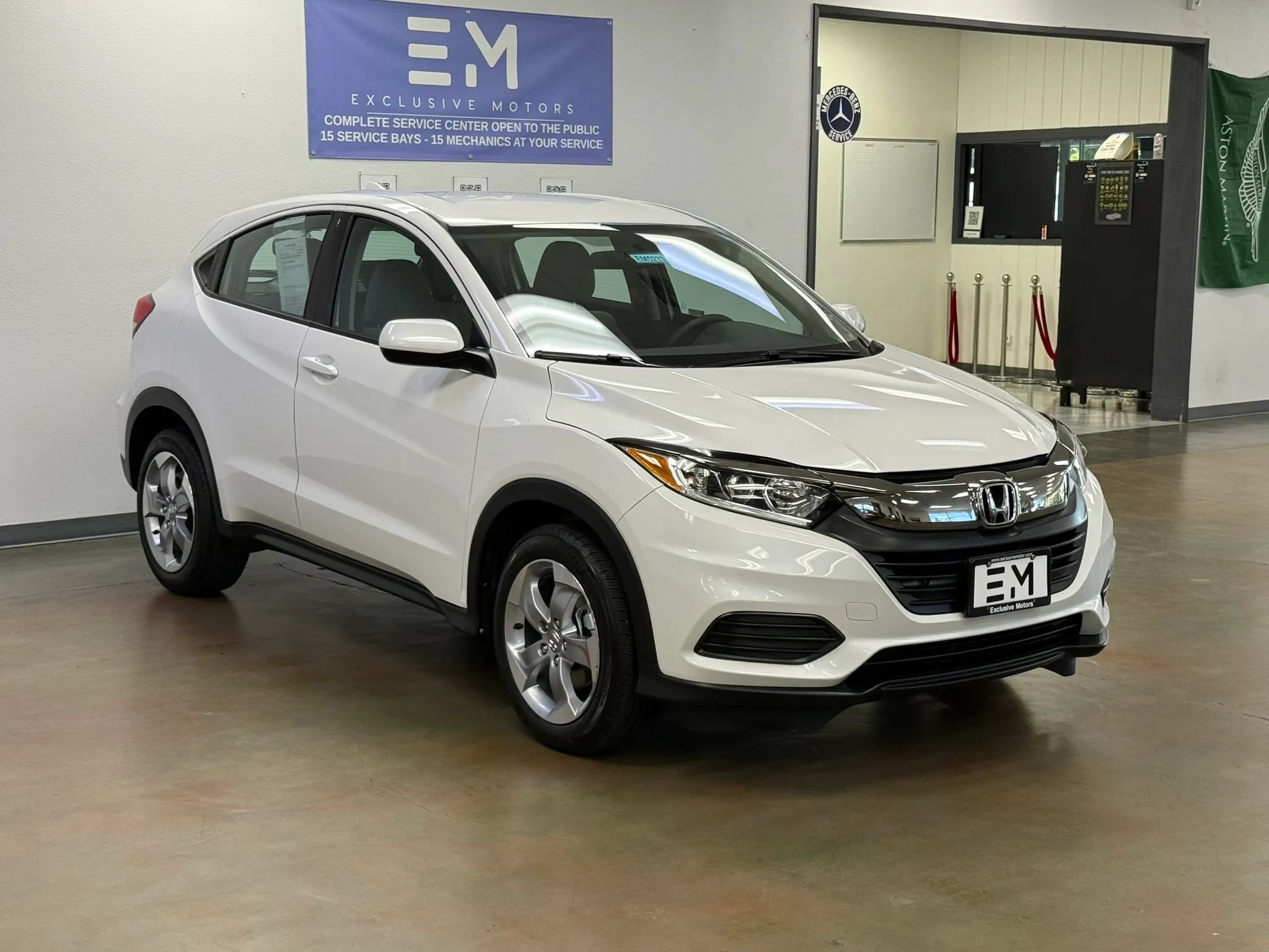 Used 2022 Honda HR-V LX image 2
