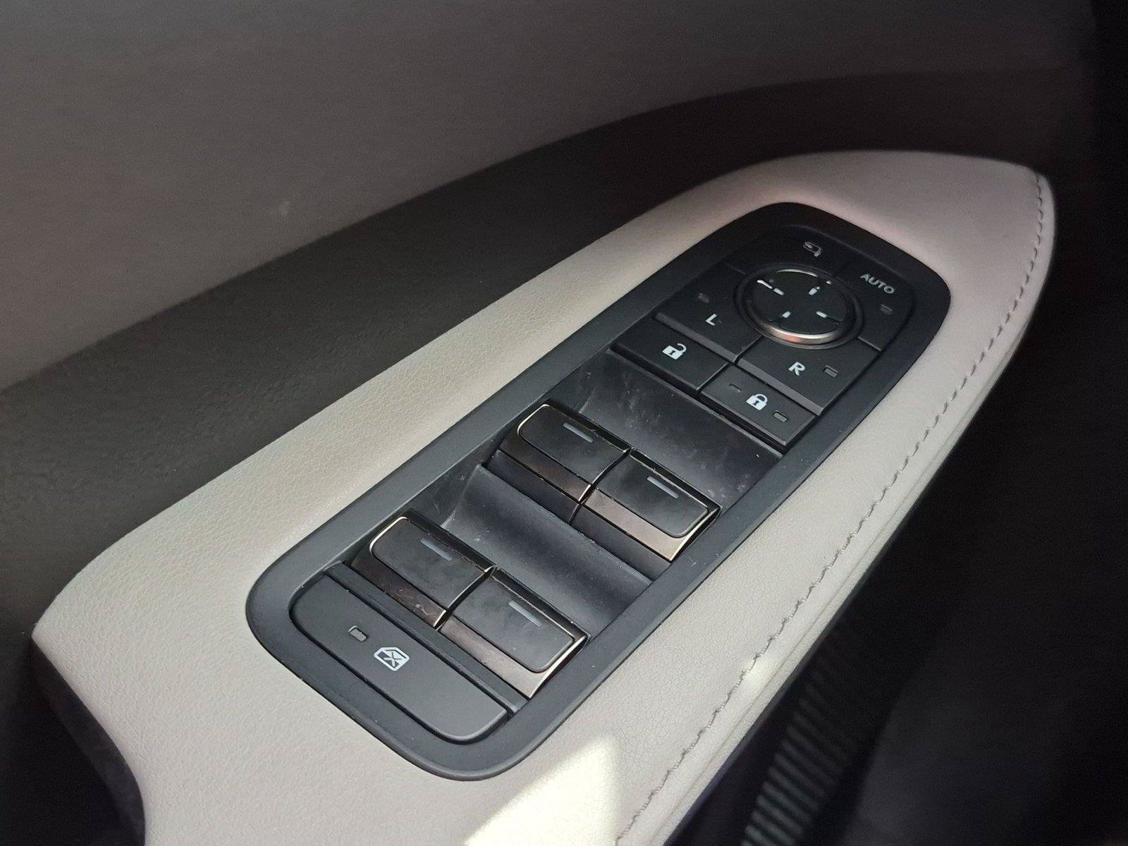 Used 2025 Lexus RX 350 Premium w/ Convenience Package FWD image 22