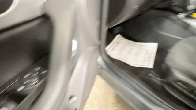 Used 2019 Chevrolet Blazer LT FWD image 20