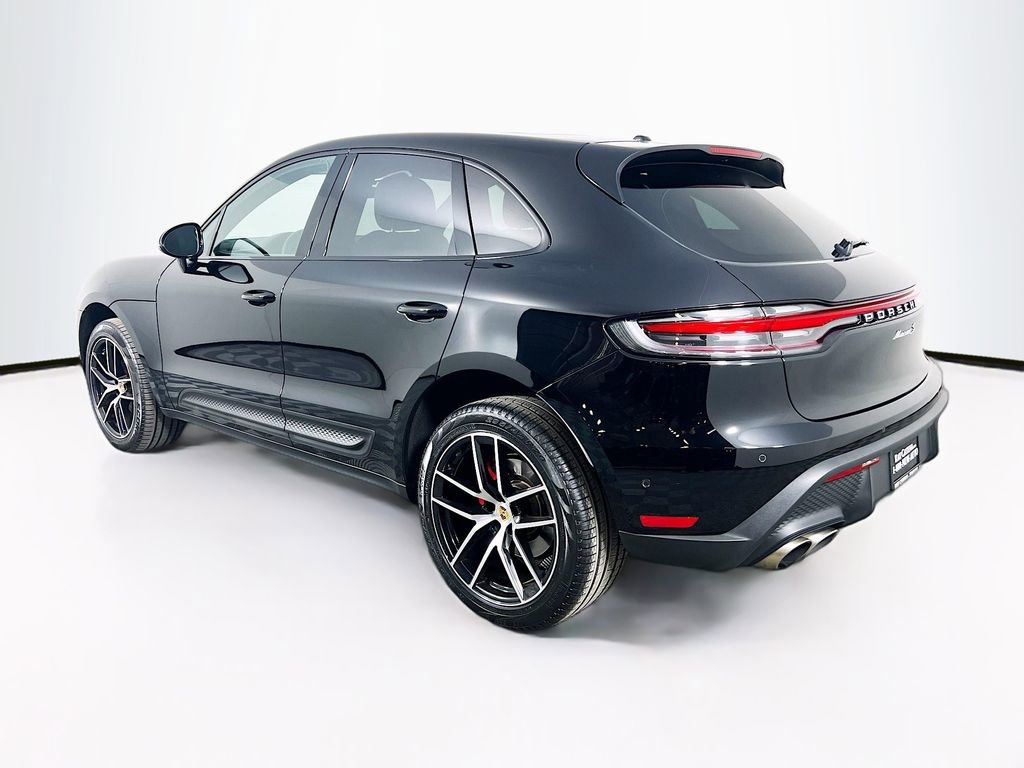 Certified 2023 Porsche Macan S image 3