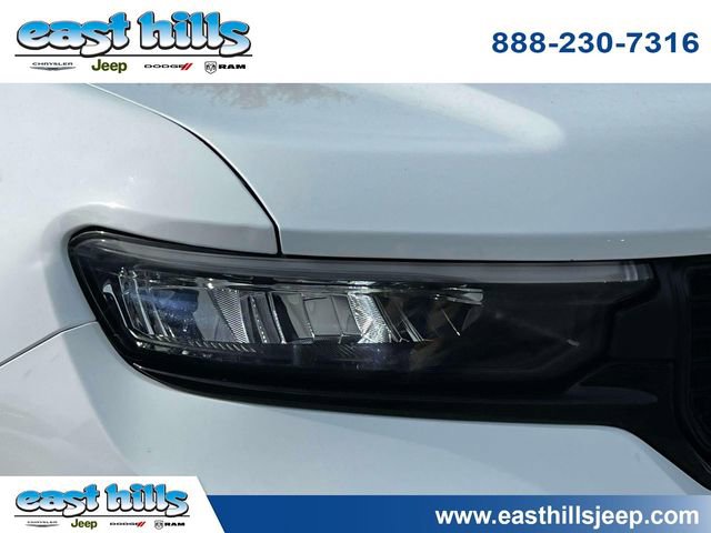 Certified 2024 Jeep Grand Cherokee Limited w/ Black Appearance Package image 12