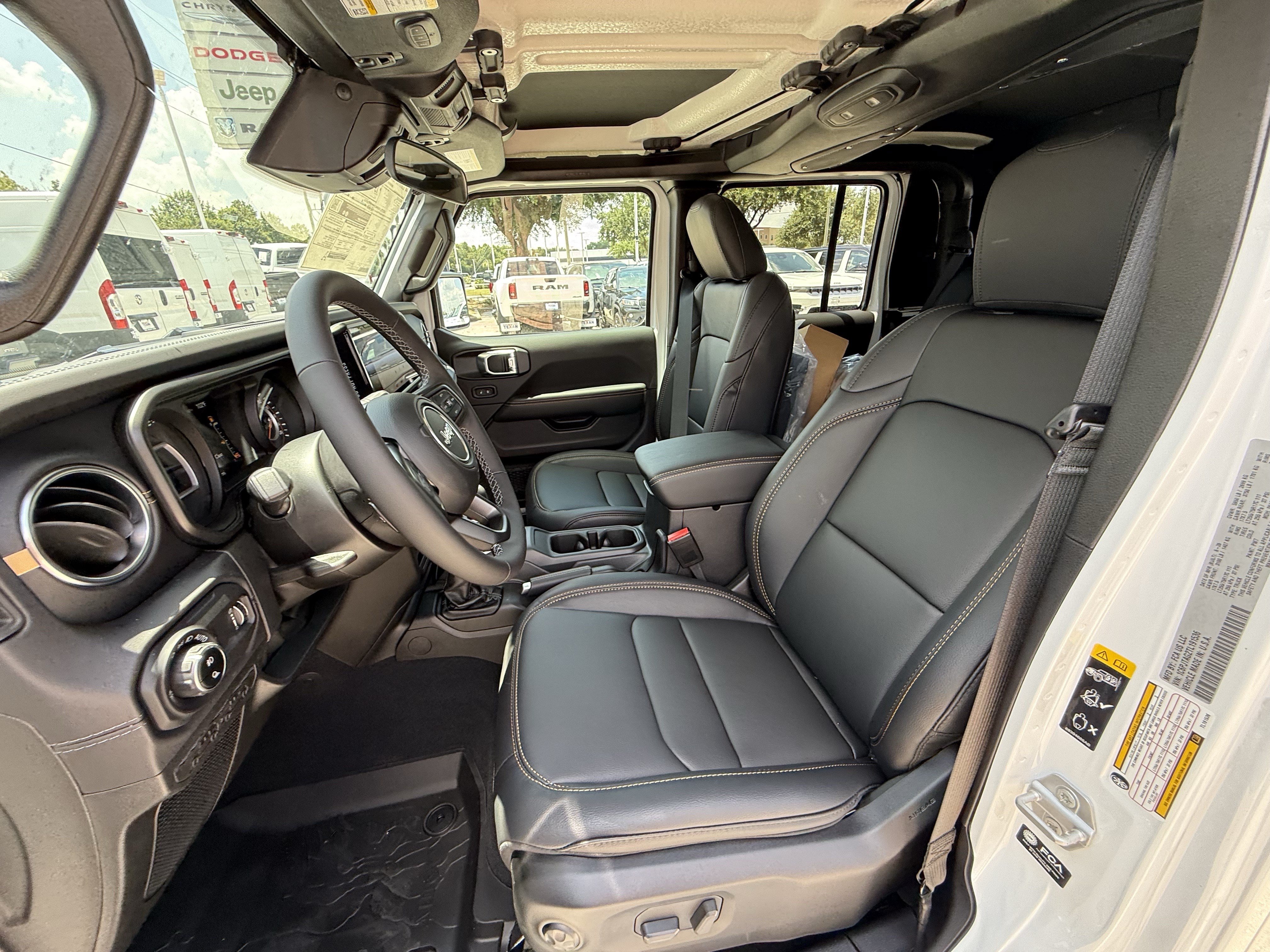 New 2026 Jeep Gladiator Sport AWD/4WD image 17