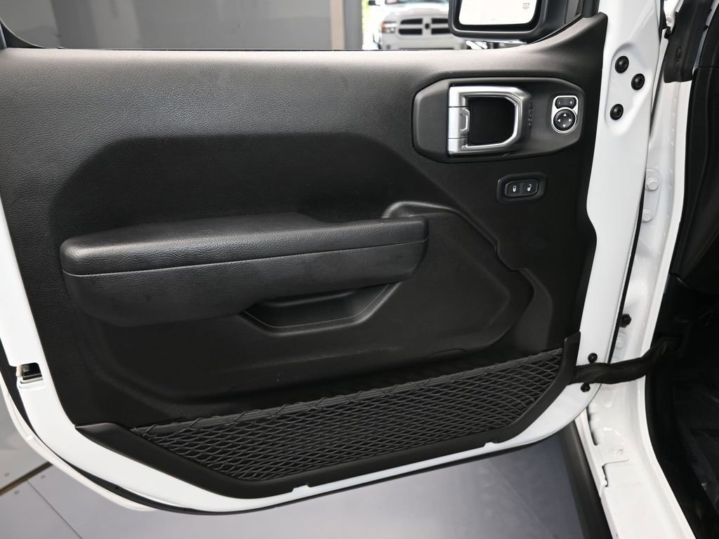 Used 2024 Jeep Gladiator Sport image 11