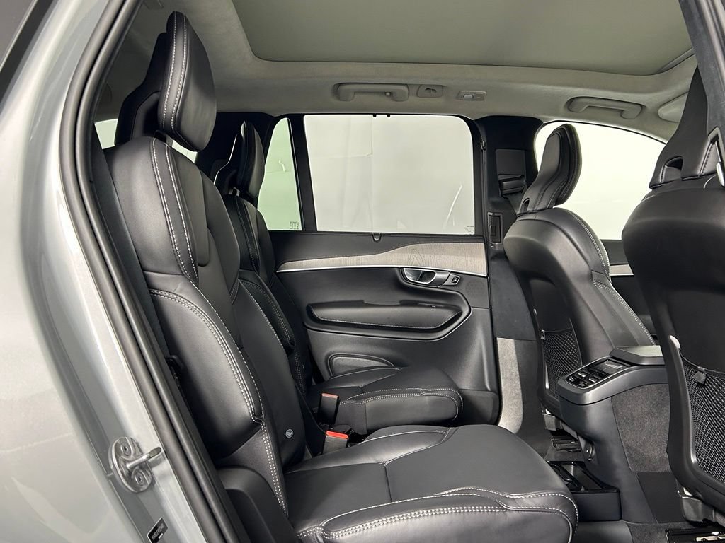 Used 2024 Volvo XC90 B6 Ultimate w/ Lounge Package AWD/4WD image 14
