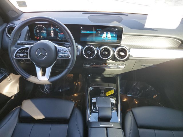 Used 2021 Mercedes-Benz GLB 250 4MATIC image 14