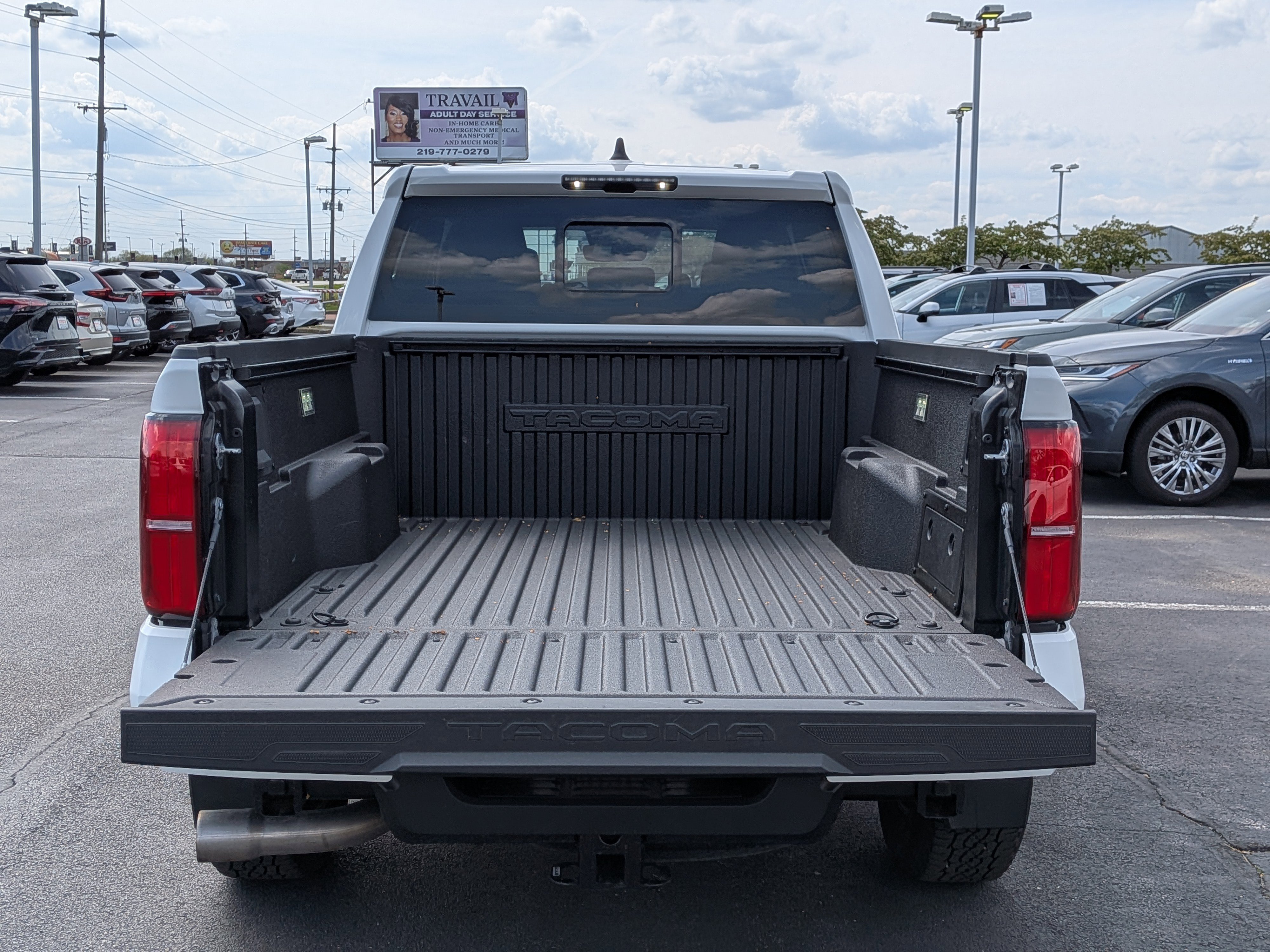 Used 2024 Toyota Tacoma TRD Off-Road w/ TRD Off Road Upgrade Package AWD/4WD image 8