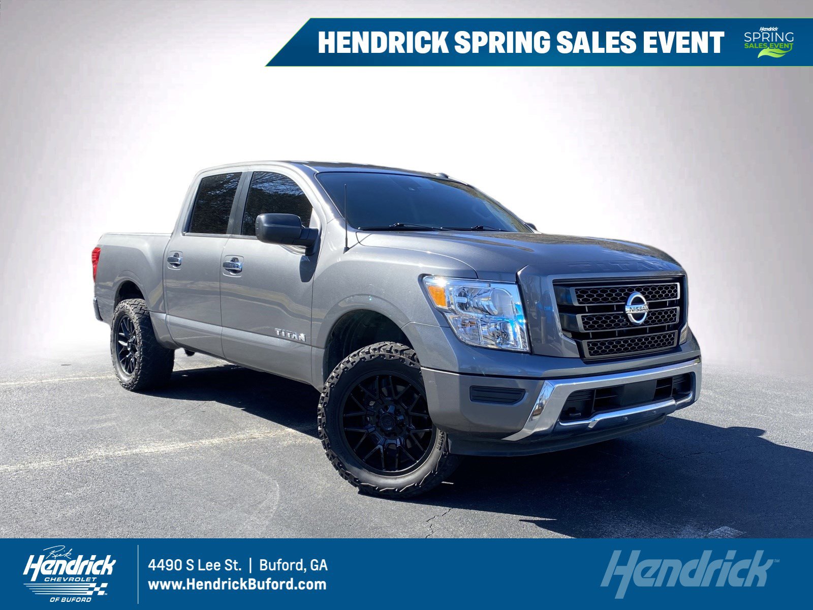 Used 2021 Nissan Titan SV image 1