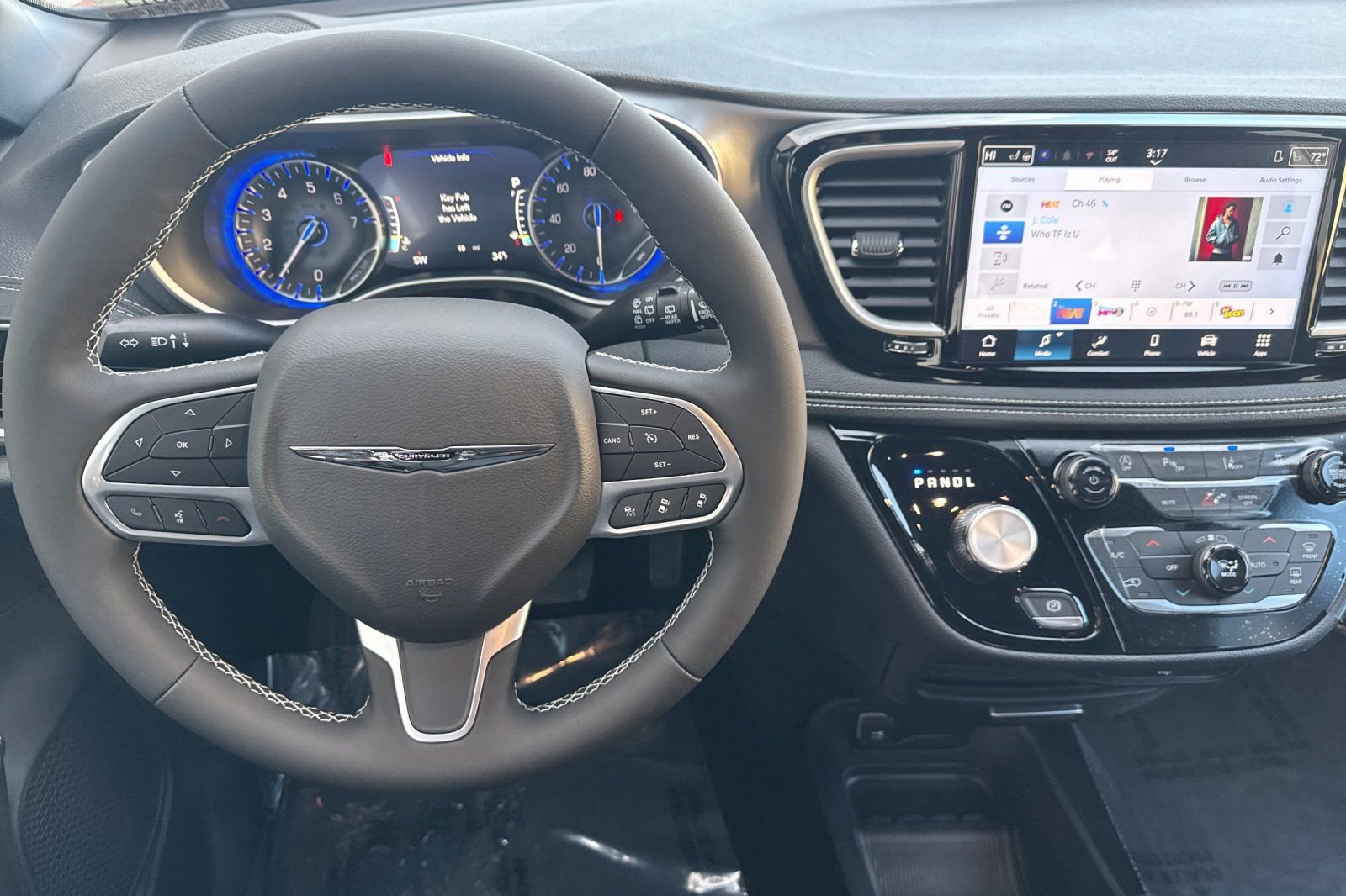 New 2026 Chrysler Pacifica Select image 11