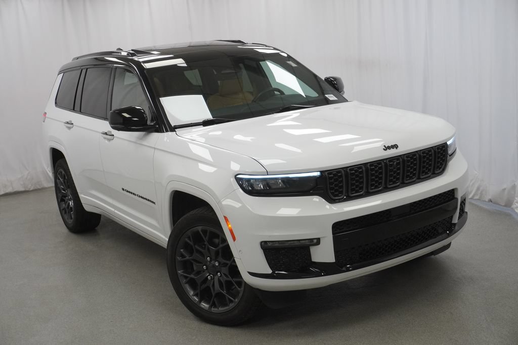 Used 2024 Jeep Grand Cherokee L Summit AWD/4WD image 16