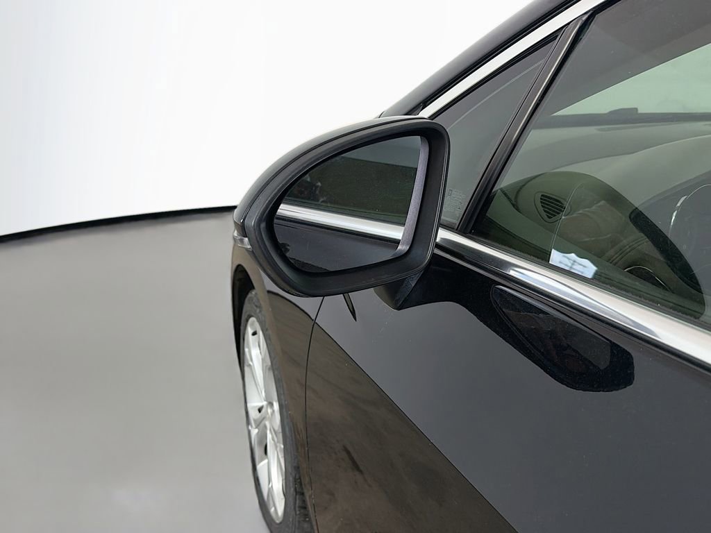 Used 2016 Chevrolet Cruze Premier w/ Enhanced Convenience Package FWD image 25