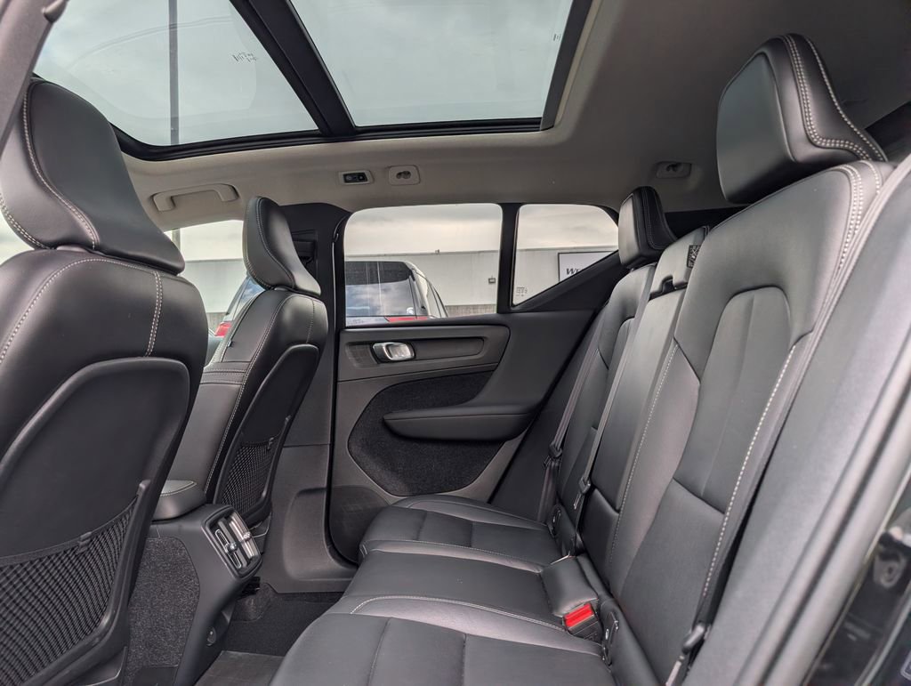 Used 2019 Volvo XC40 T5 Momentum AWD/4WD image 14