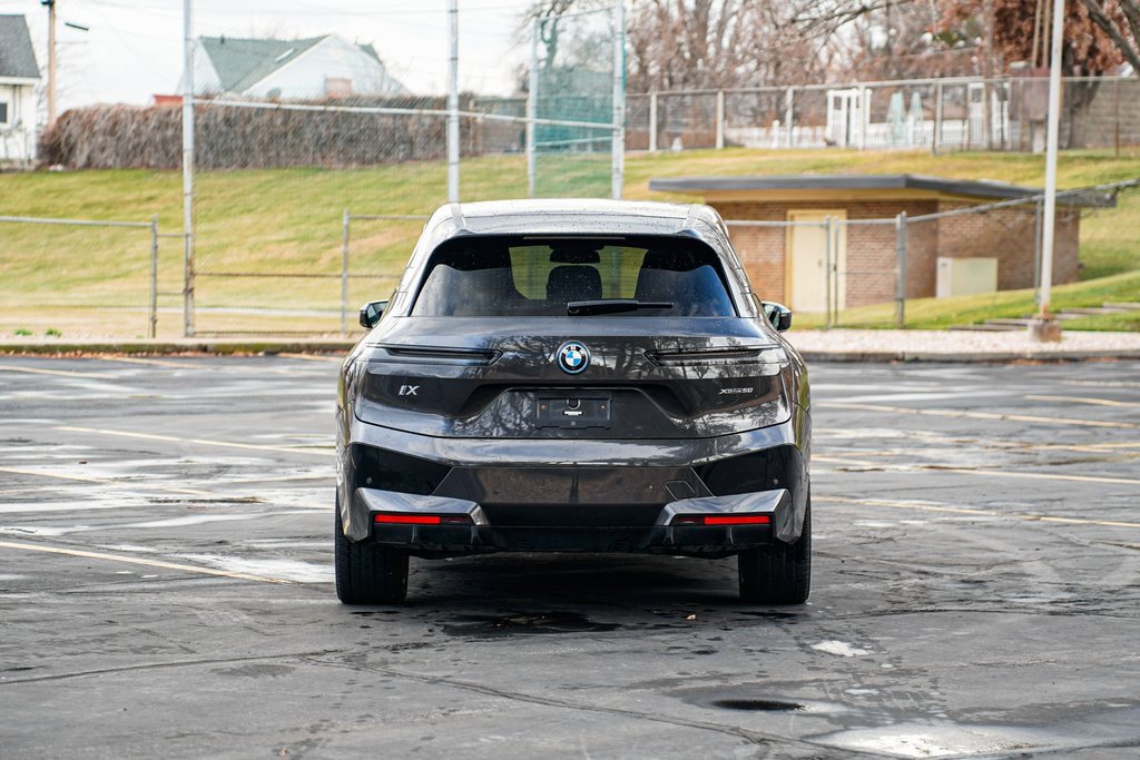 Used 2023 BMW iX xDrive50 w/ Sport Package image 6