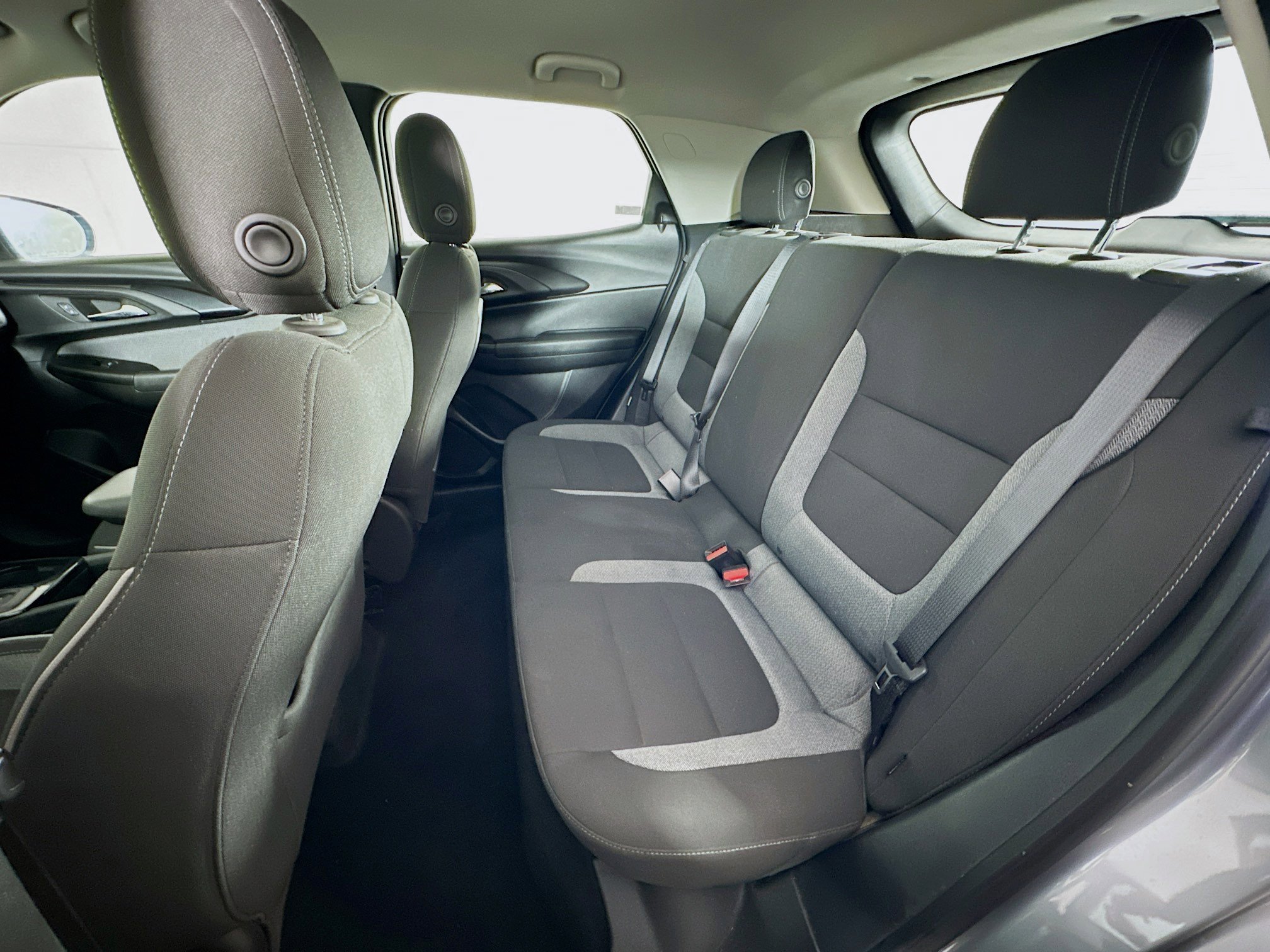 Used 2023 Chevrolet TrailBlazer LS image 25