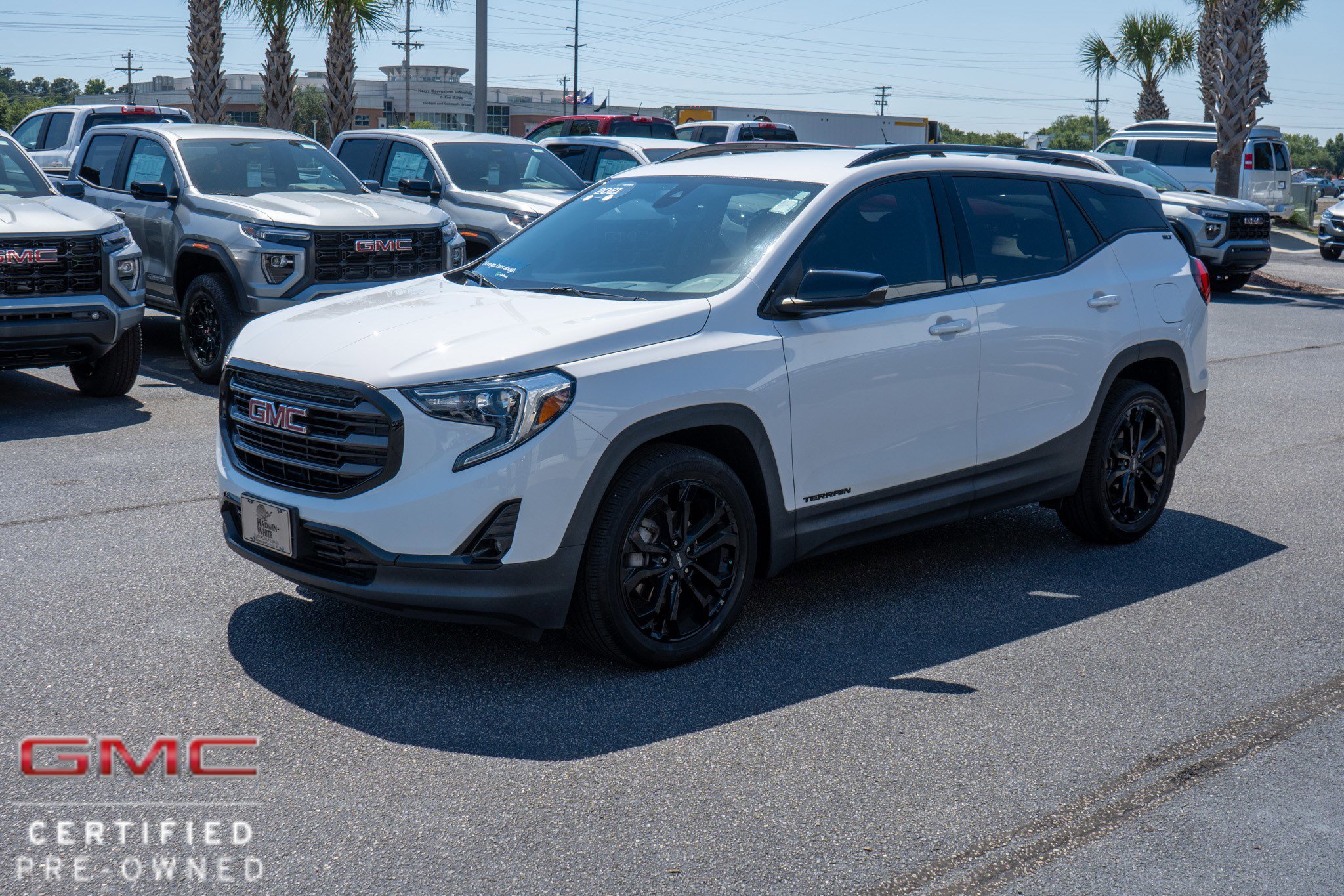 Used 2021 GMC Terrain SLT w/ Infotainment Package II FWD image 7