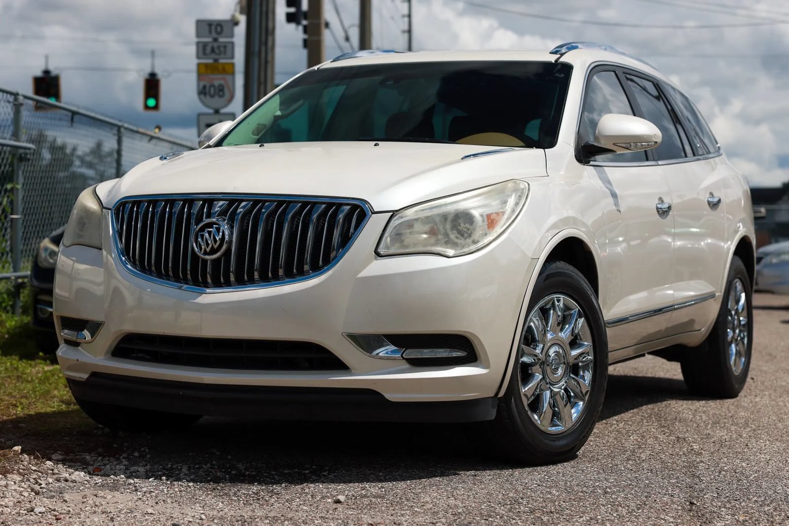 Used 2014 Buick Enclave Leather FWD image 1