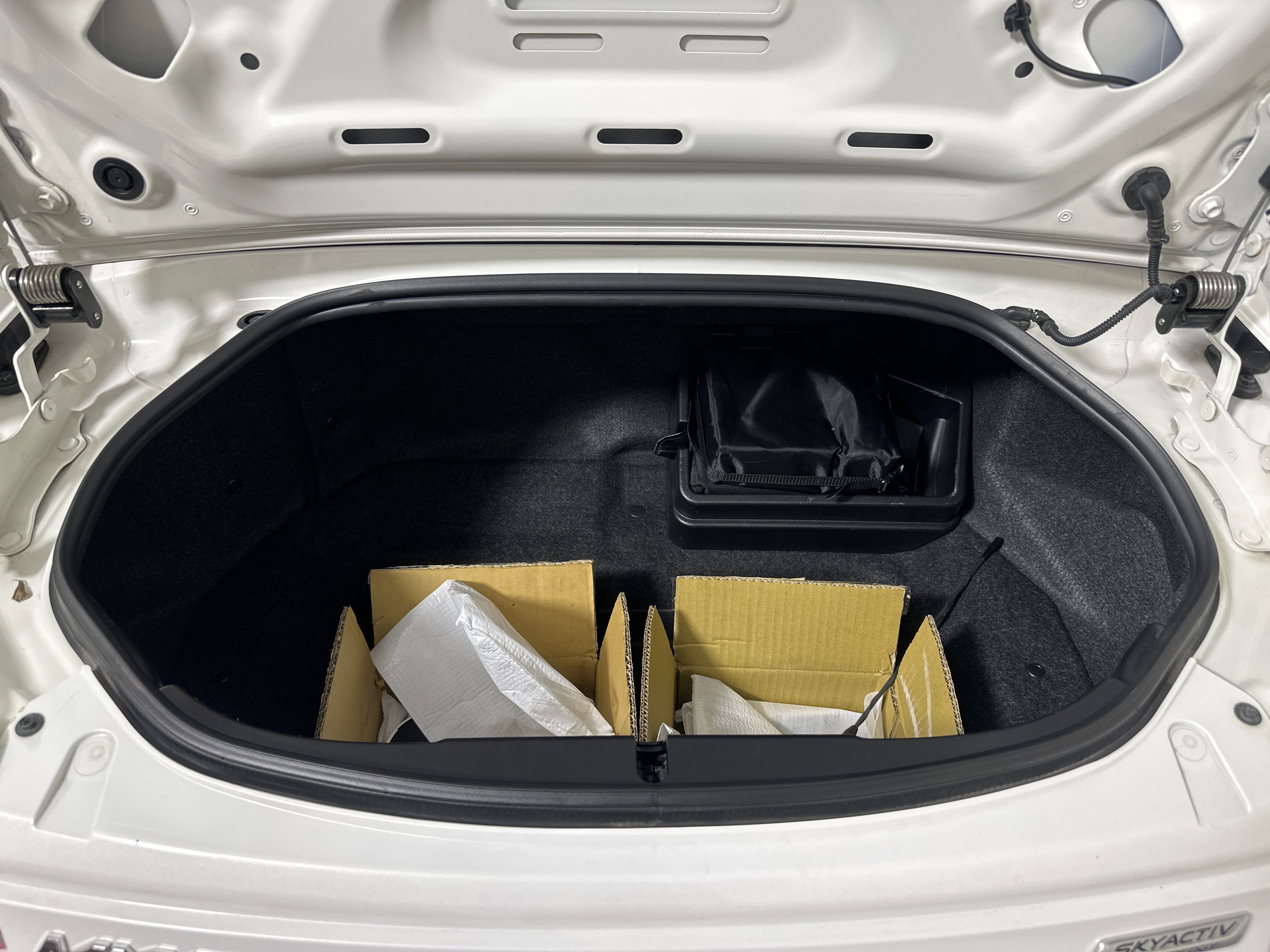 Used 2017 MAZDA MX-5 Miata RF Grand Touring image 19