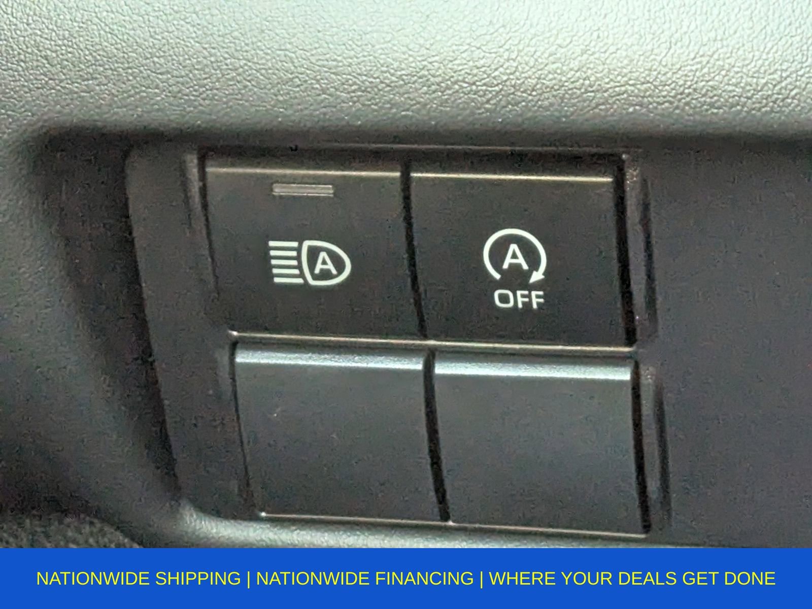 Used 2023 Toyota Highlander L image 38