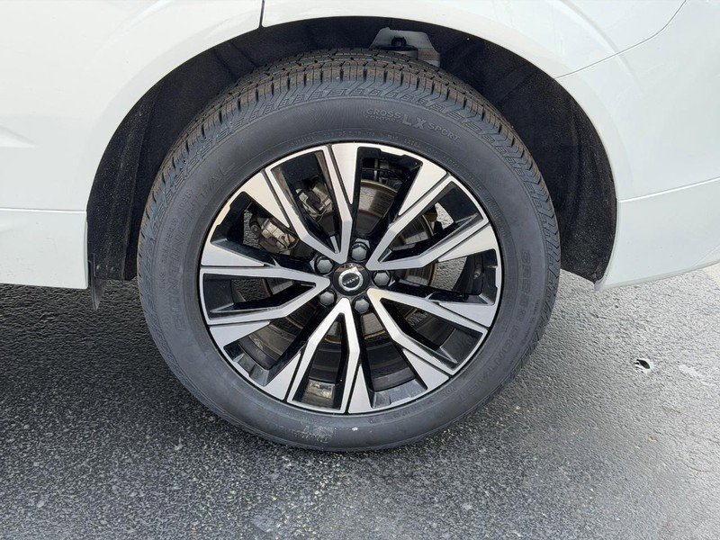 Certified 2023 Volvo XC60 B5 Core AWD/4WD image 8