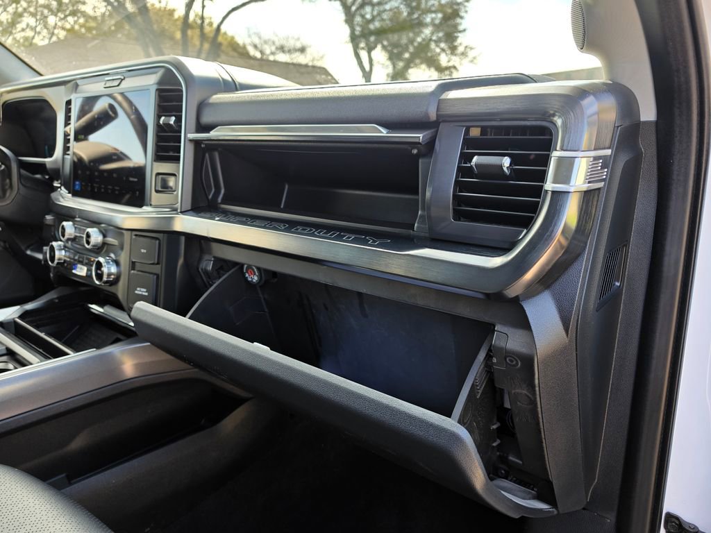 Used 2025 Ford F250 Lariat w/ Chrome Package image 49