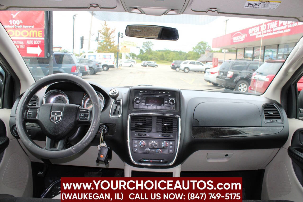 Used 2015 Dodge Grand Caravan SXT image 21