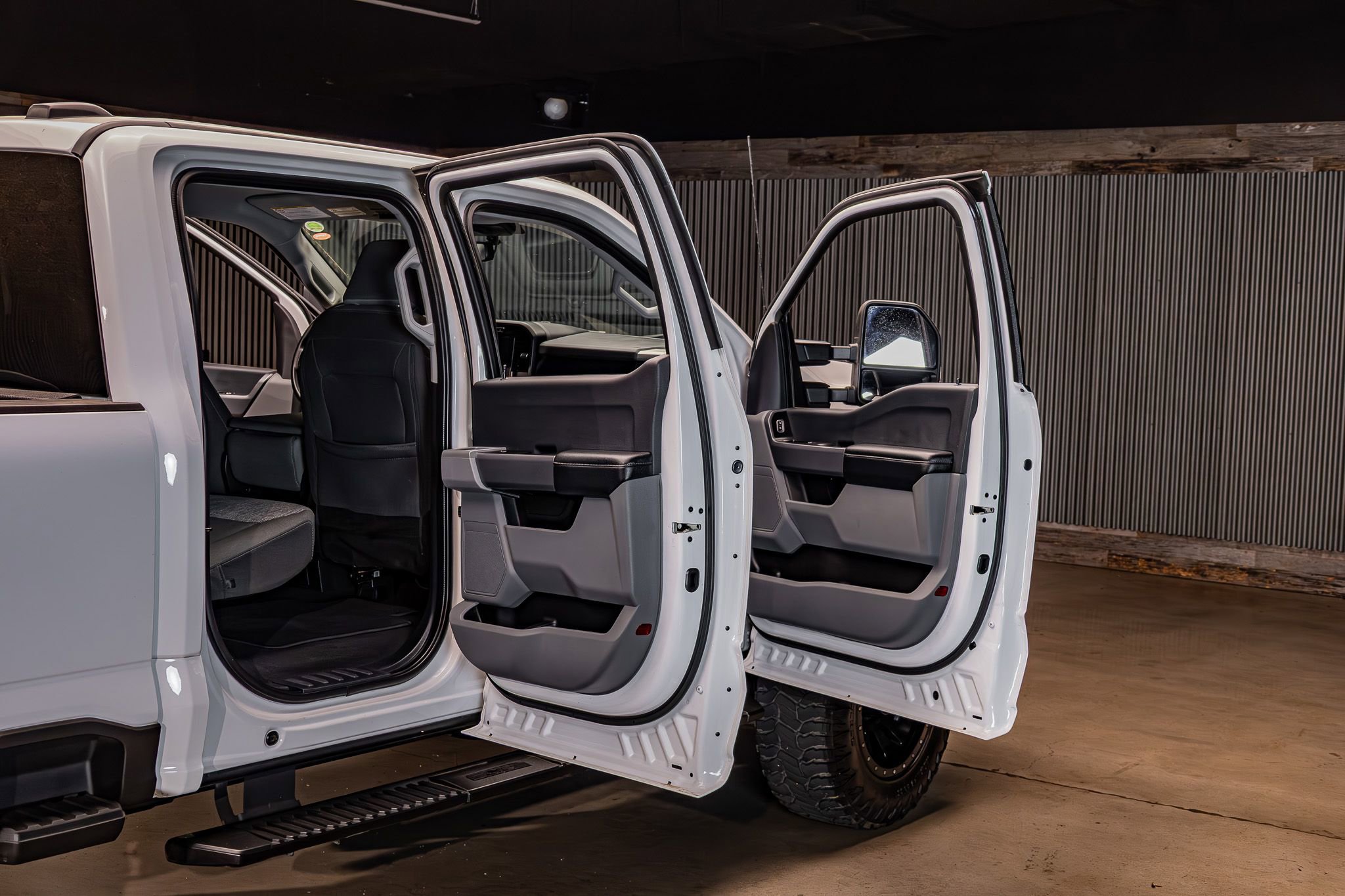 Used 2023 Ford F350 XLT image 26