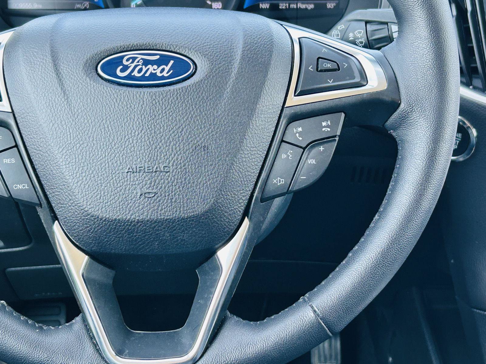 Used 2024 Ford Edge SEL w/ Convenience Package AWD/4WD image 19