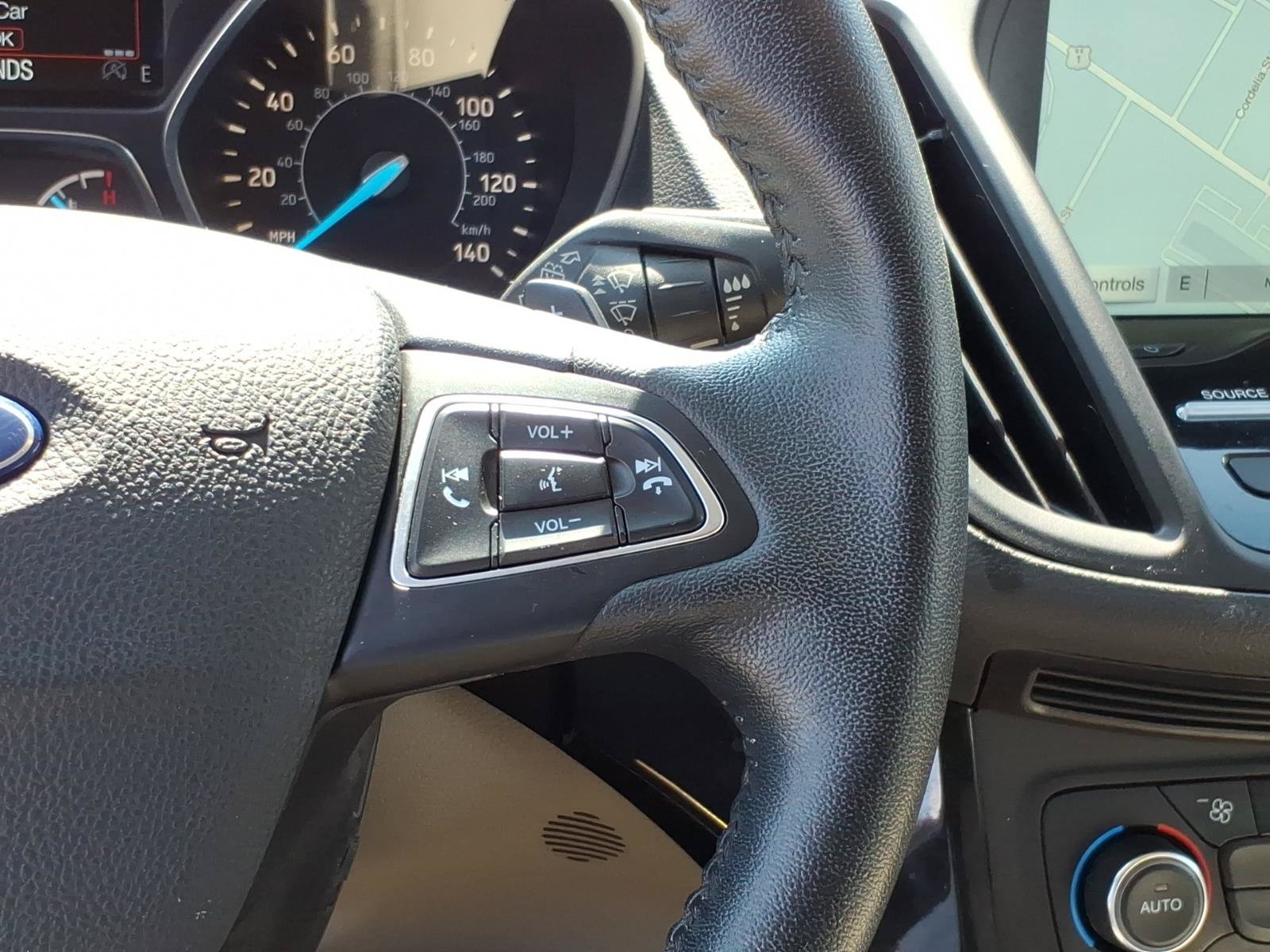 Used 2017 Ford Escape Titanium AWD/4WD image 19