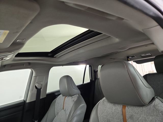 Used 2023 Toyota Highlander Bronze Edition image 35