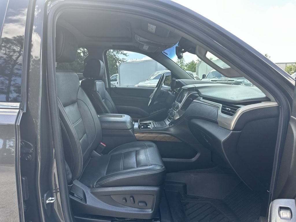 Used 2020 GMC Yukon XL Denali w/ Denali Premium Package RWD image 28