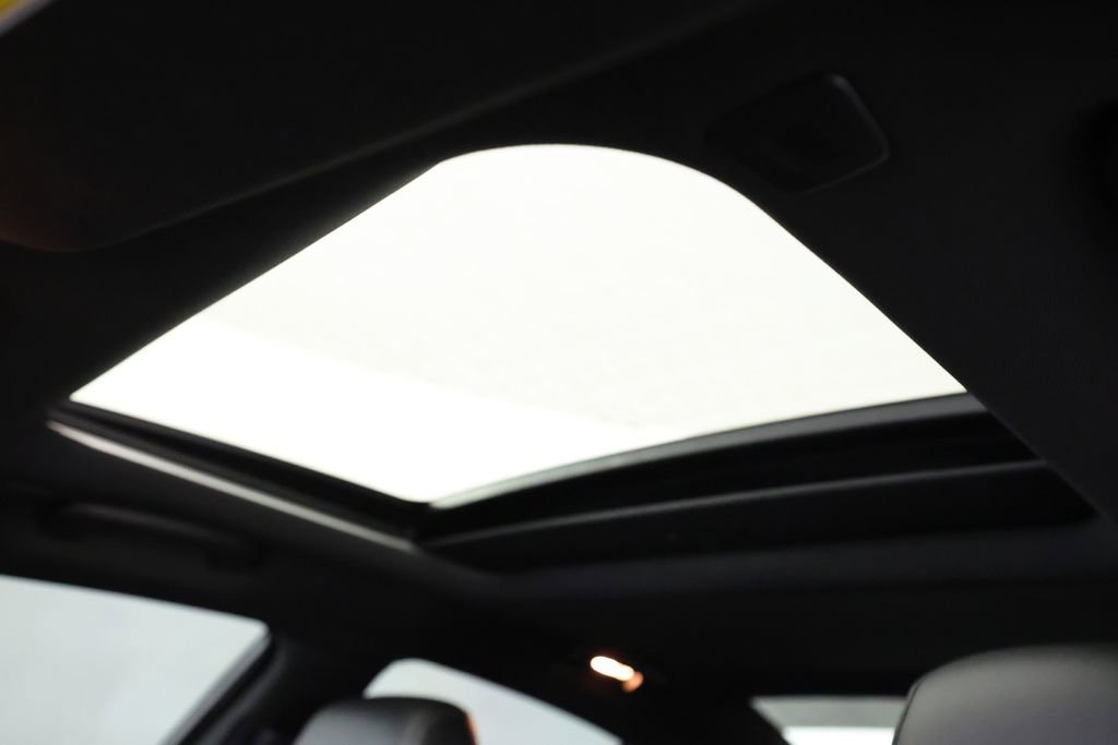 Used 2023 Dodge Charger Scat Pack w/ Daytona Edition Group image 31