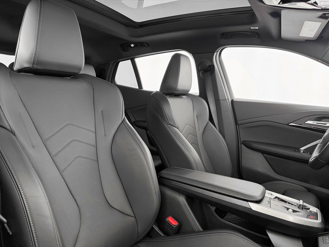 Used 2025 BMW X2 xDrive28i w/ M Sport Package image 28