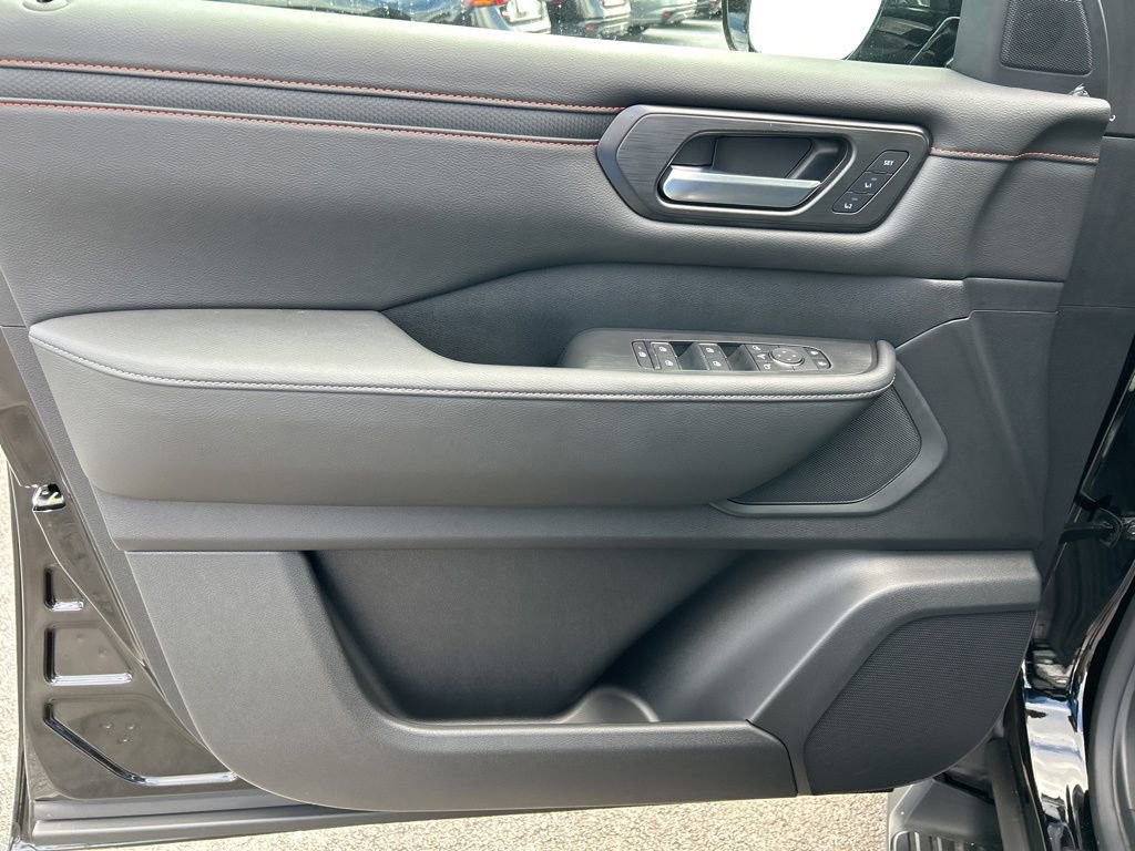 New 2025 Nissan Armada PRO-4X w/ Pro-4X Premium Package image 12