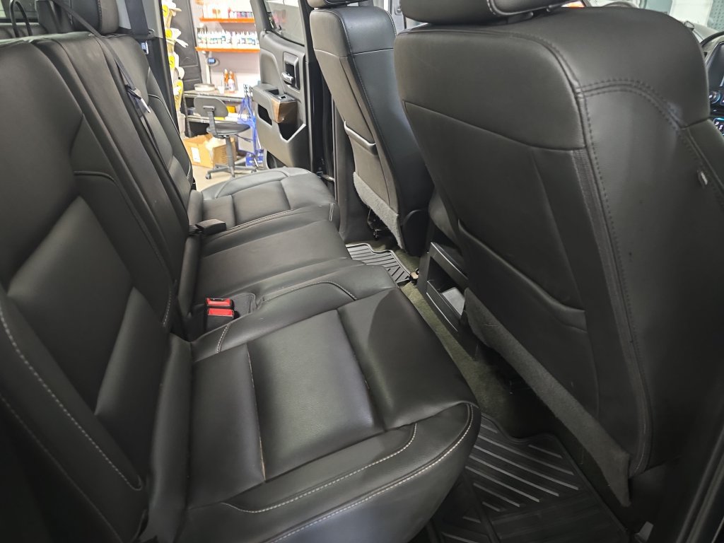 Used 2018 Chevrolet Silverado 2500 LTZ w/ Snow Plow Prep Package AWD/4WD image 11
