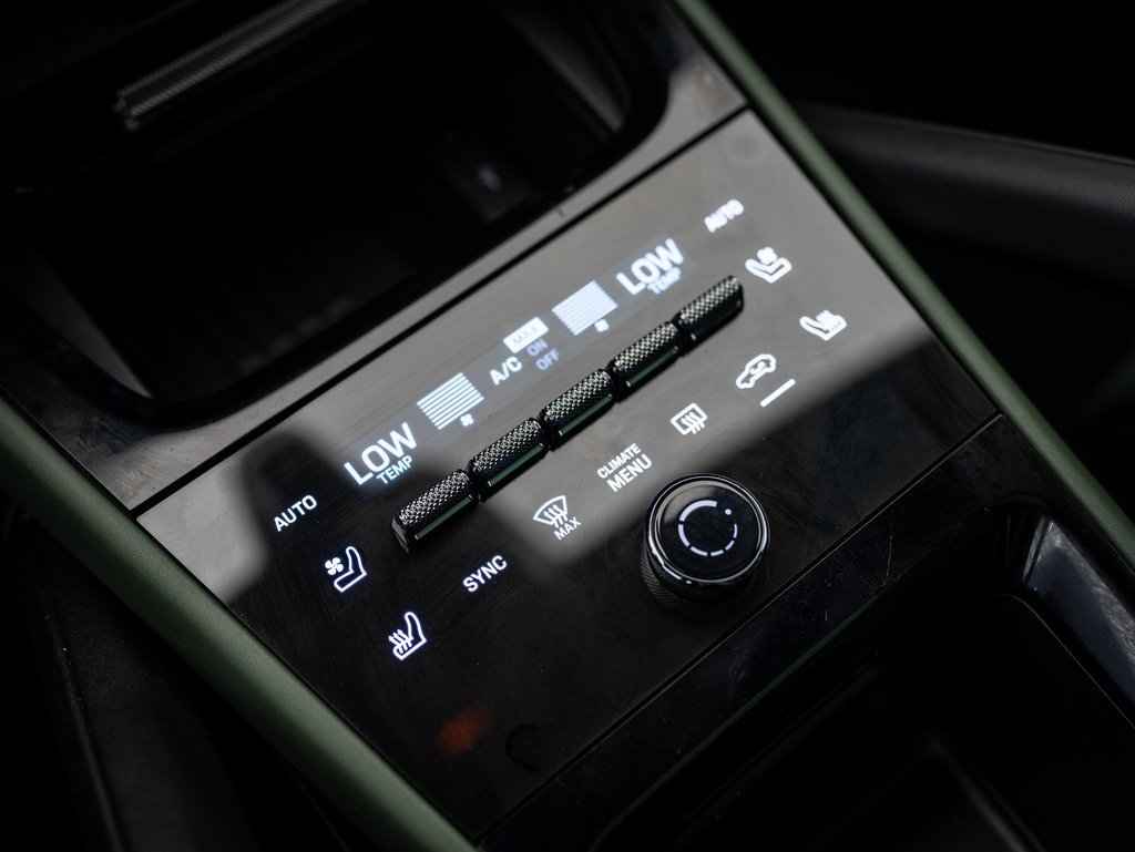 Used 2024 Porsche Cayenne image 22