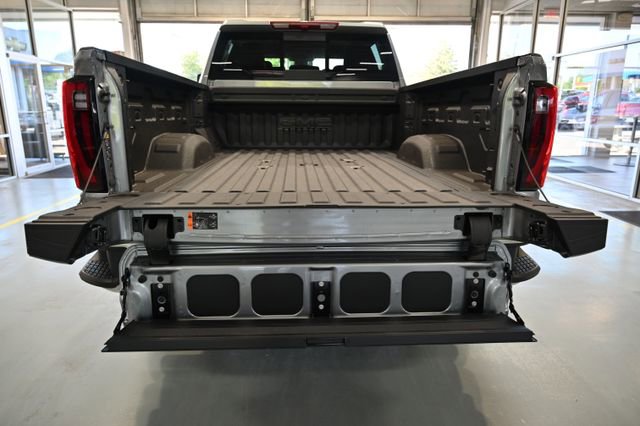 New 2026 GMC Sierra 2500 SLT w/ SLT Premium Package AWD/4WD image 9